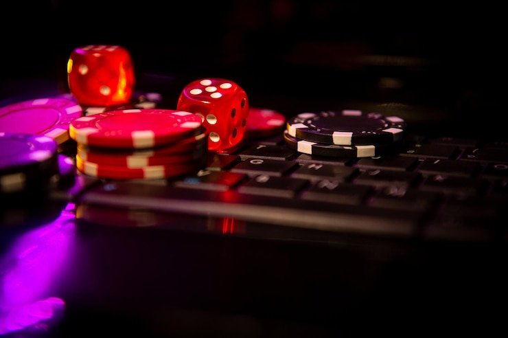Live roulette table with dealer and players